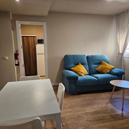 Apartamentos Picasso Алькала-де-Энарес Номер фото