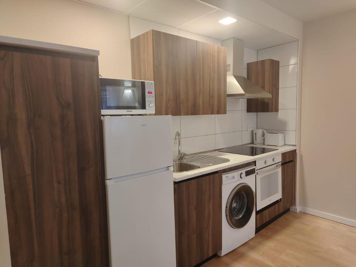 Apartamentos Picasso Алькала-де-Энарес Экстерьер фото