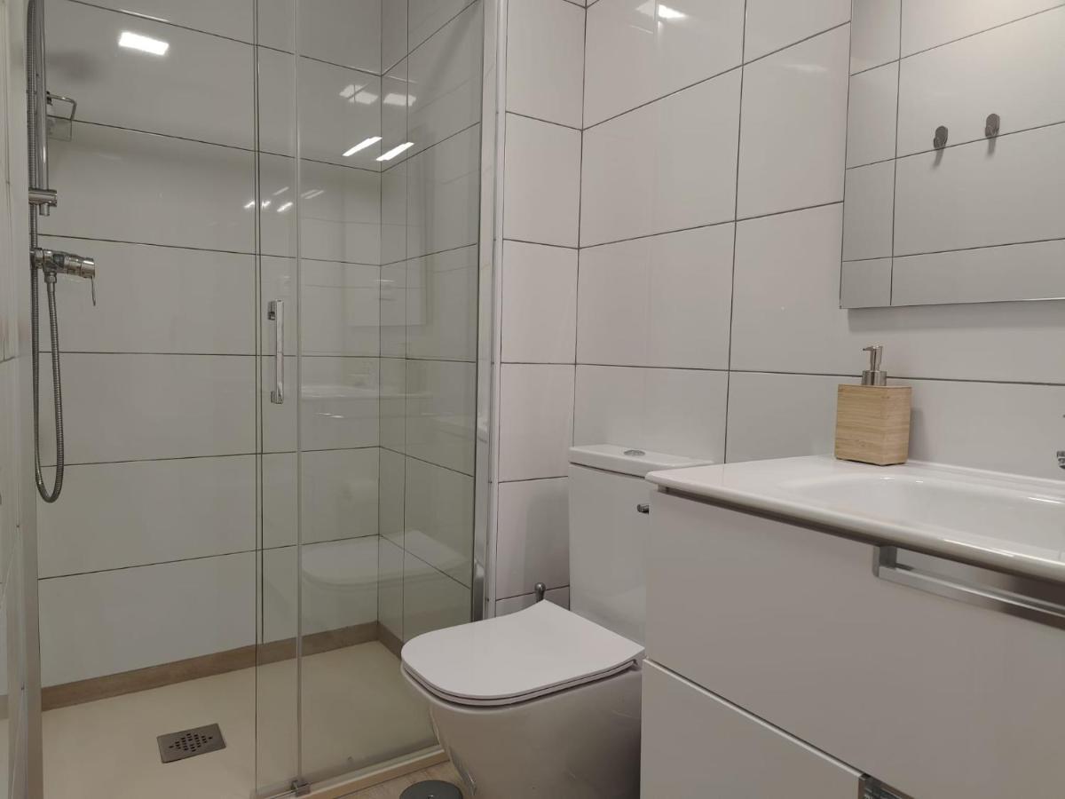 Apartamentos Picasso Алькала-де-Энарес Экстерьер фото