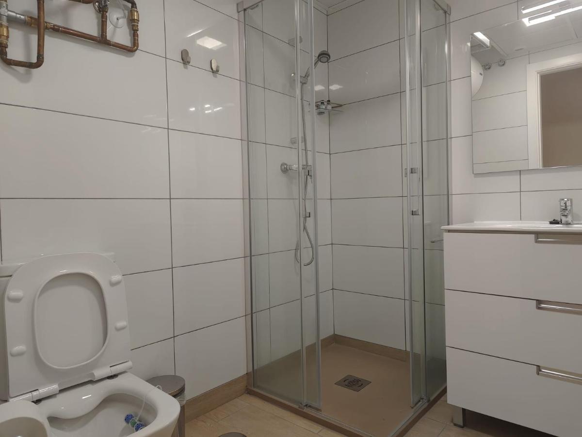Apartamentos Picasso Алькала-де-Энарес Экстерьер фото