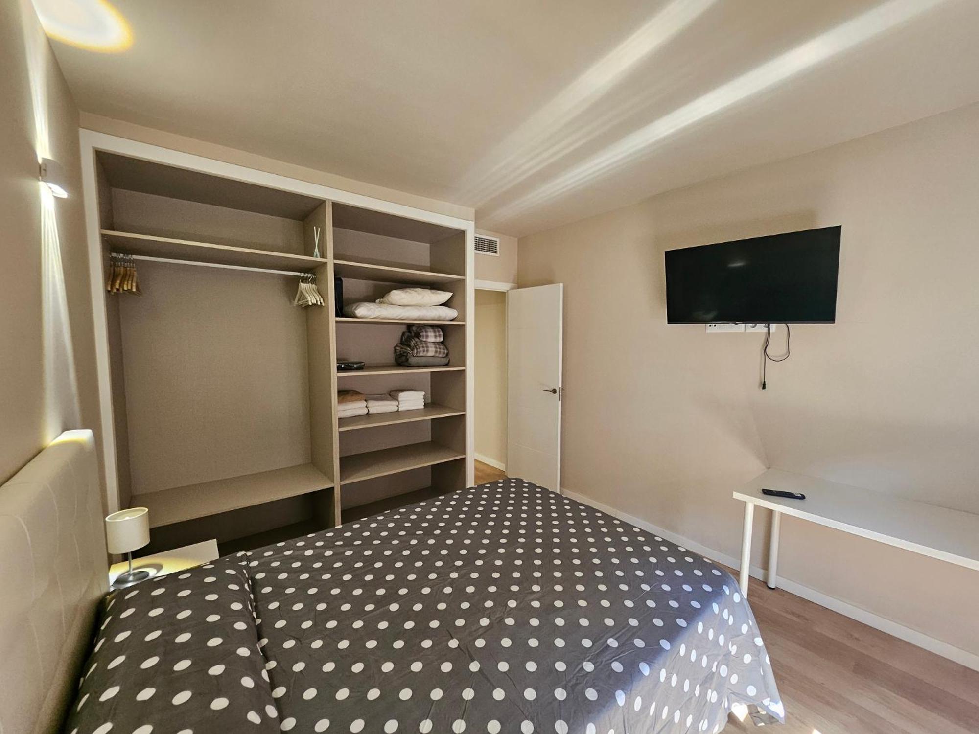 Apartamentos Picasso Алькала-де-Энарес Номер фото